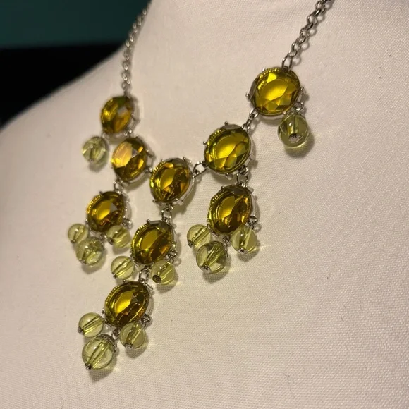 Elegant Yellow Gemstone Necklace - Picture 2 of 3